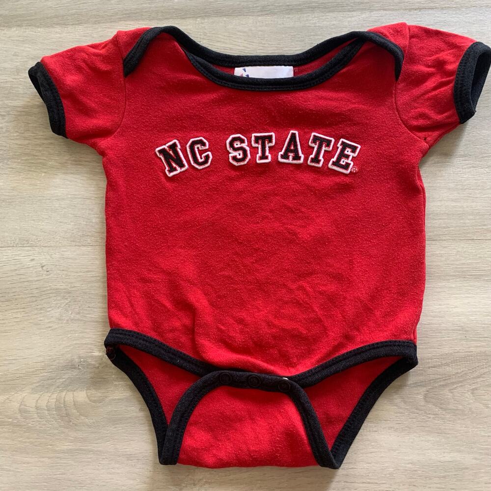 NC State Wolfpack Baby Onesie 6 Months Red Black College Football Bodysuit